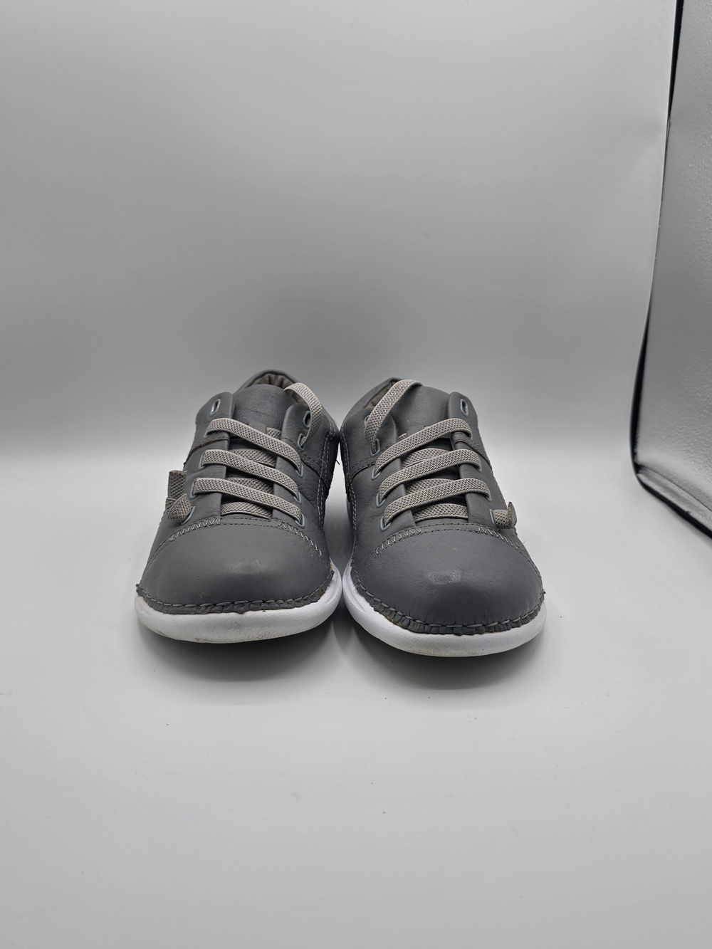 Nurse Mates Gray Lace-Up Women's 8.5 Wide Sneakers All Day Wear Walking Comfy